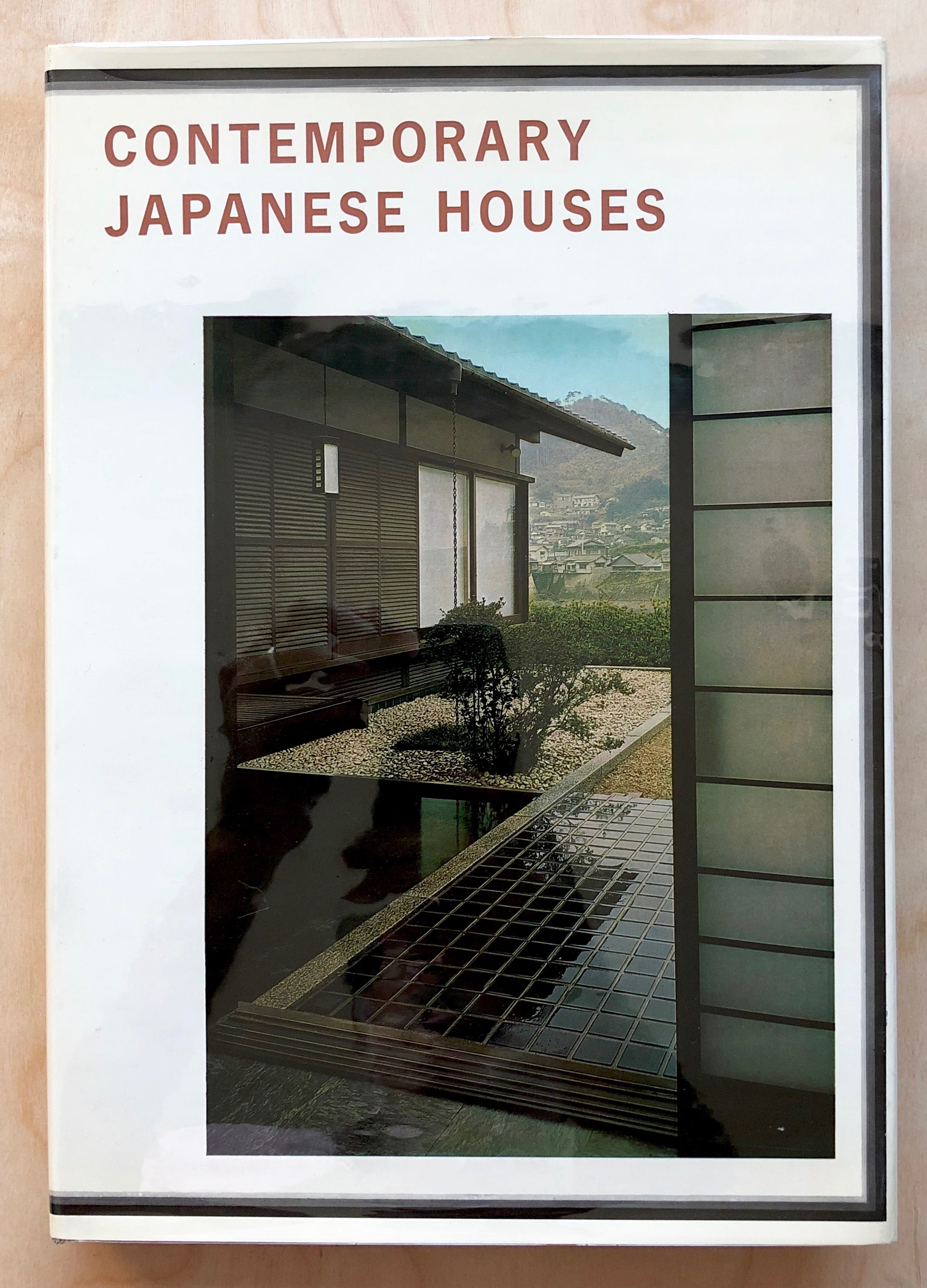 CONTEMPORARY JAPANESE HOUSES by Kiyosi Seike and Charles S. Terry, Pho
