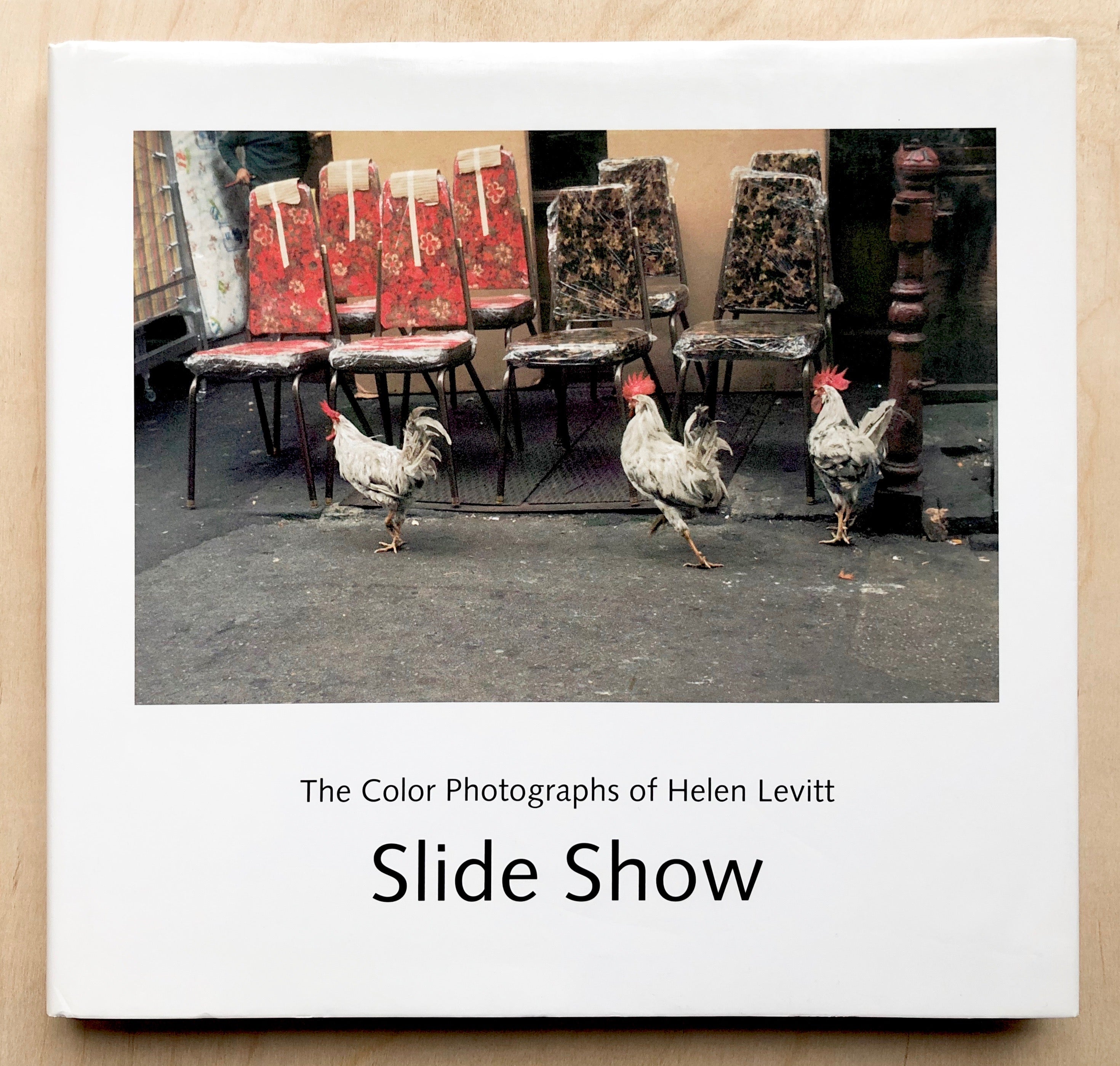 SLIDE SHOW: THE COLOR PHOTOGRAPHS OF HELEN LEVITT forward by John